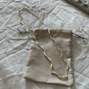 Kendra scott wave necklace in silver.